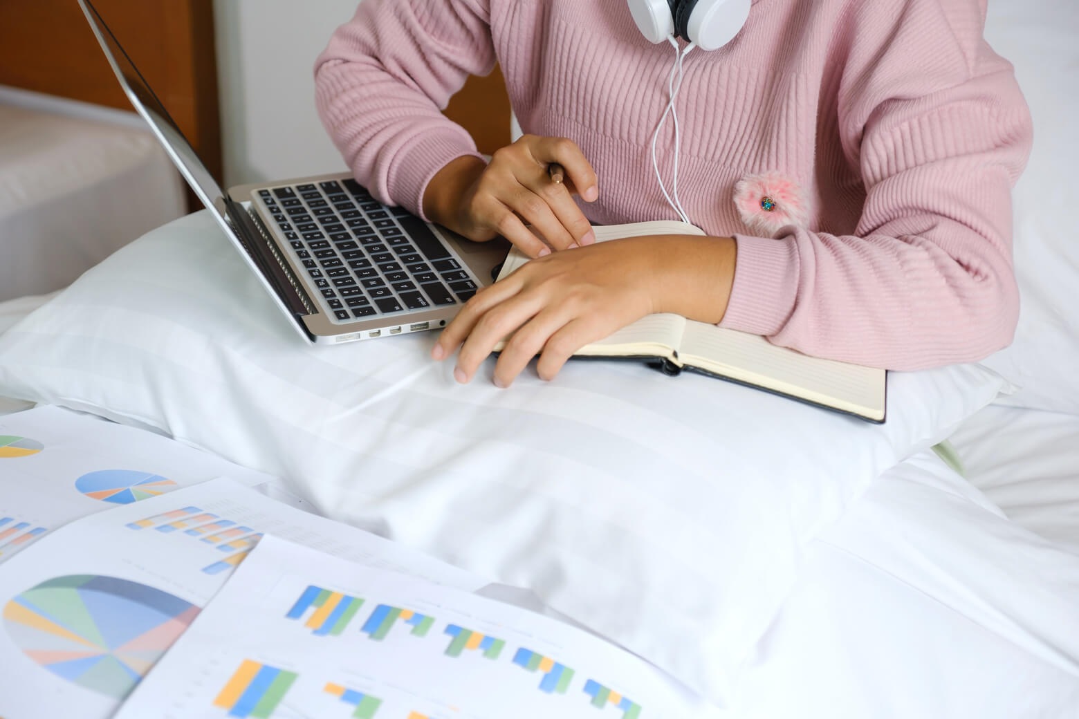 Student learning financial literacy on laptop